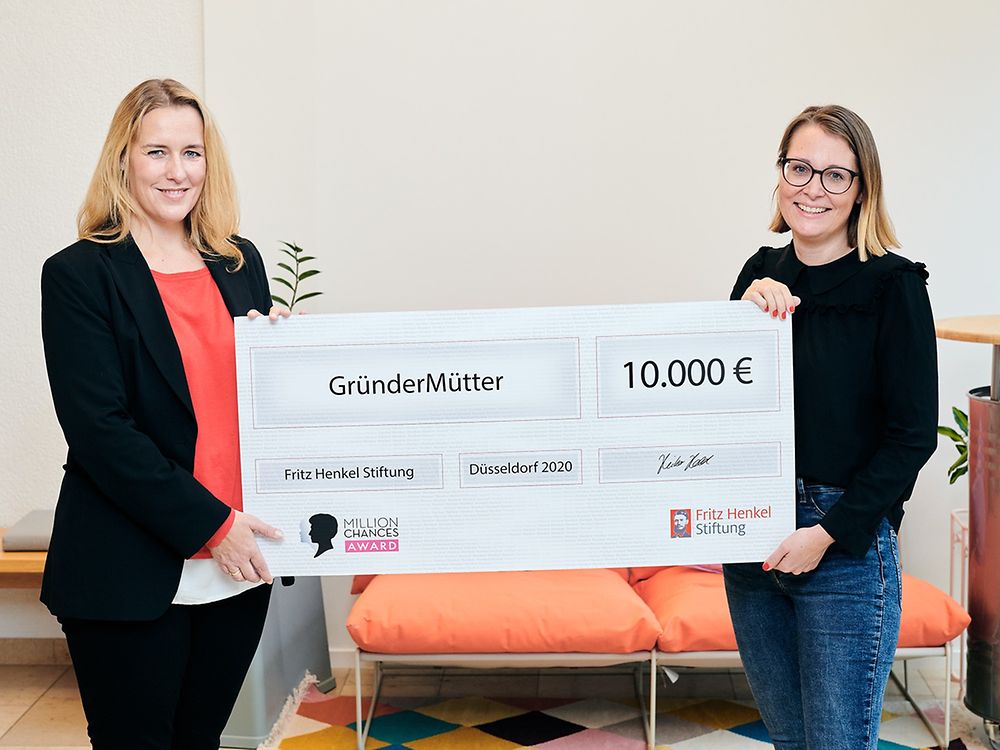 GründerMütter: Helga Miegel, Mentaltrainerin & Couch und Dr. Stephanie Gundel, Founder & Organisatorin (vlnr)