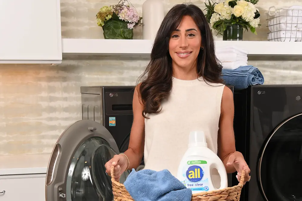 all® free clear Laundry Detergent and Danielle Jonas Unite this Eczema Awareness Month to Remind Everyone that Caring for Skin Can Start in the Laundry Room