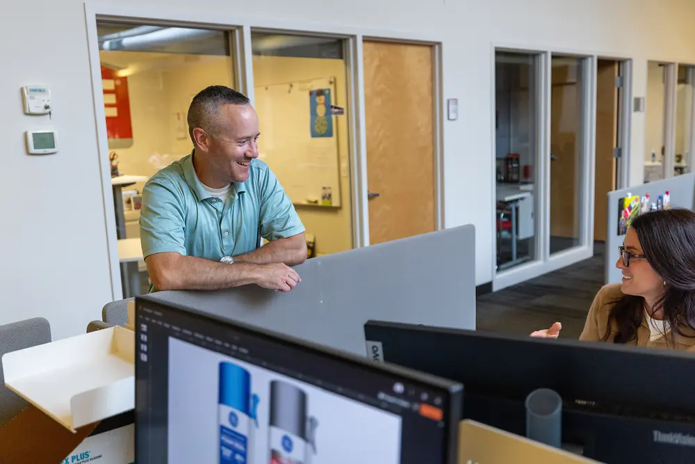 Henkel Employees in Offices