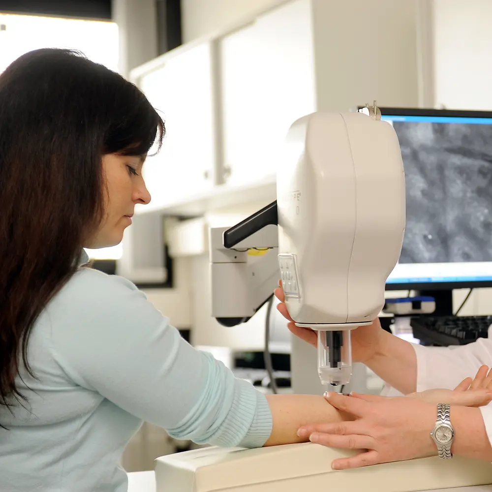 Analisi della pelle con il microscopio confocale a scansione laser