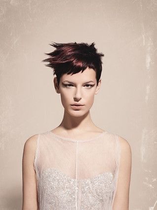 2014-05-06-Schwarzkopf Professional Essential Looks Style-Tec Collection WHITE HOT-02