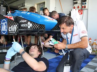 Henkel also provided each of the teams with a kind of first-aid kit containing a range of advanced maintenance and repair products under the Loctite and Teroson brands as part of their pit equipment.