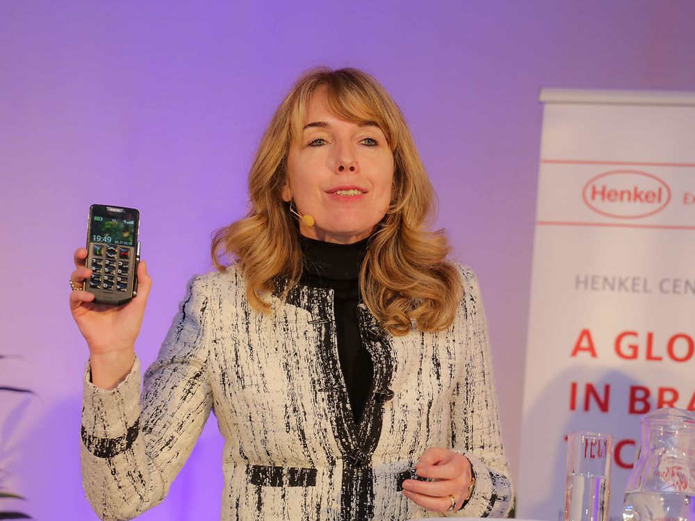 
Eveline Pupeter (Eigentümerin und Geschäftsführerin emporia Telecom) über das Gesetz für alle Innovationen: „Den Kunden ernst nehmen!“