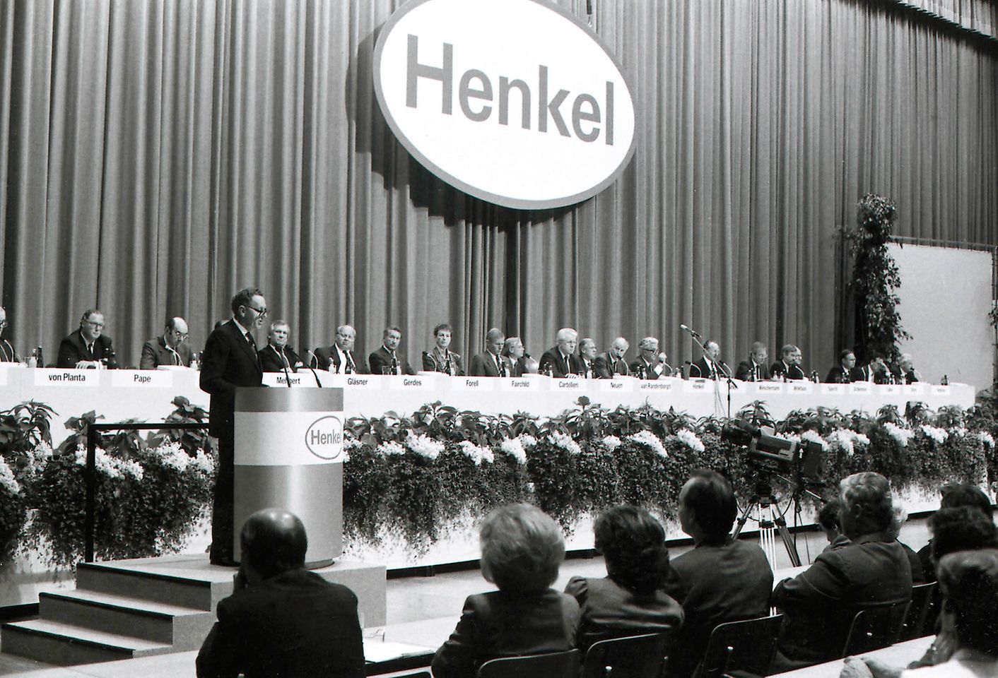 Prima ediție Henkel Annual General Meeting în 1986