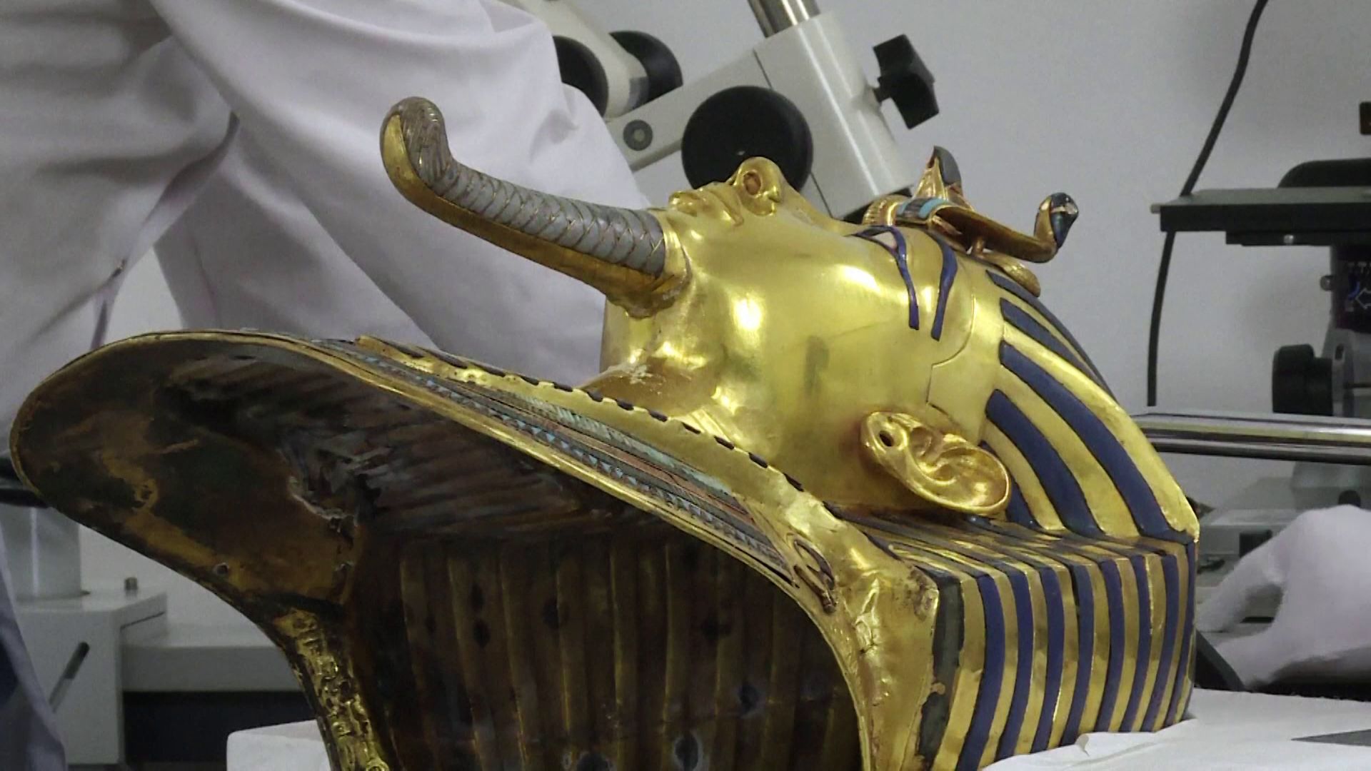 
Le masque en or restauré du pharaon Toutankhamon