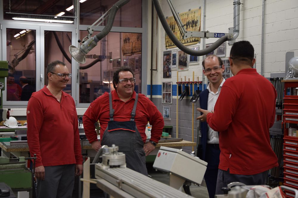 Bei Henkel arbeiten zum Beispiel zwei Teilnehmer von „Praktikum PLUS Direkteinstieg“ als Industriemechaniker in den Werkstätten. 