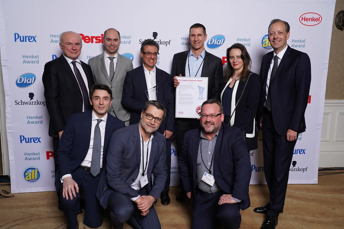 Best Supply Performance / Solvay (winner): back: Bertrand Conquéret, Niclas Wallén, Christophe Clemente, Mike Radossich, Sonia Renac, Thomas Holenia; front: Etienne Galan, Jean-Pierre Marchand, Mick Holland
