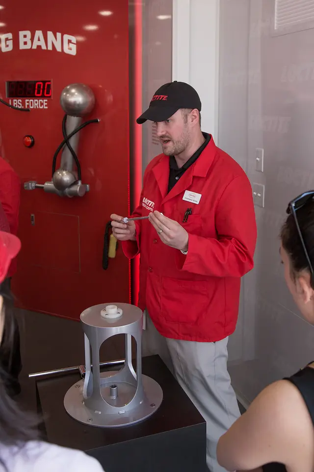 Henkel’s Chris Burke facilitates the Loctite “Big Bang” demo showing the incredible bond strength of LOCTITE hybrid adhesives.