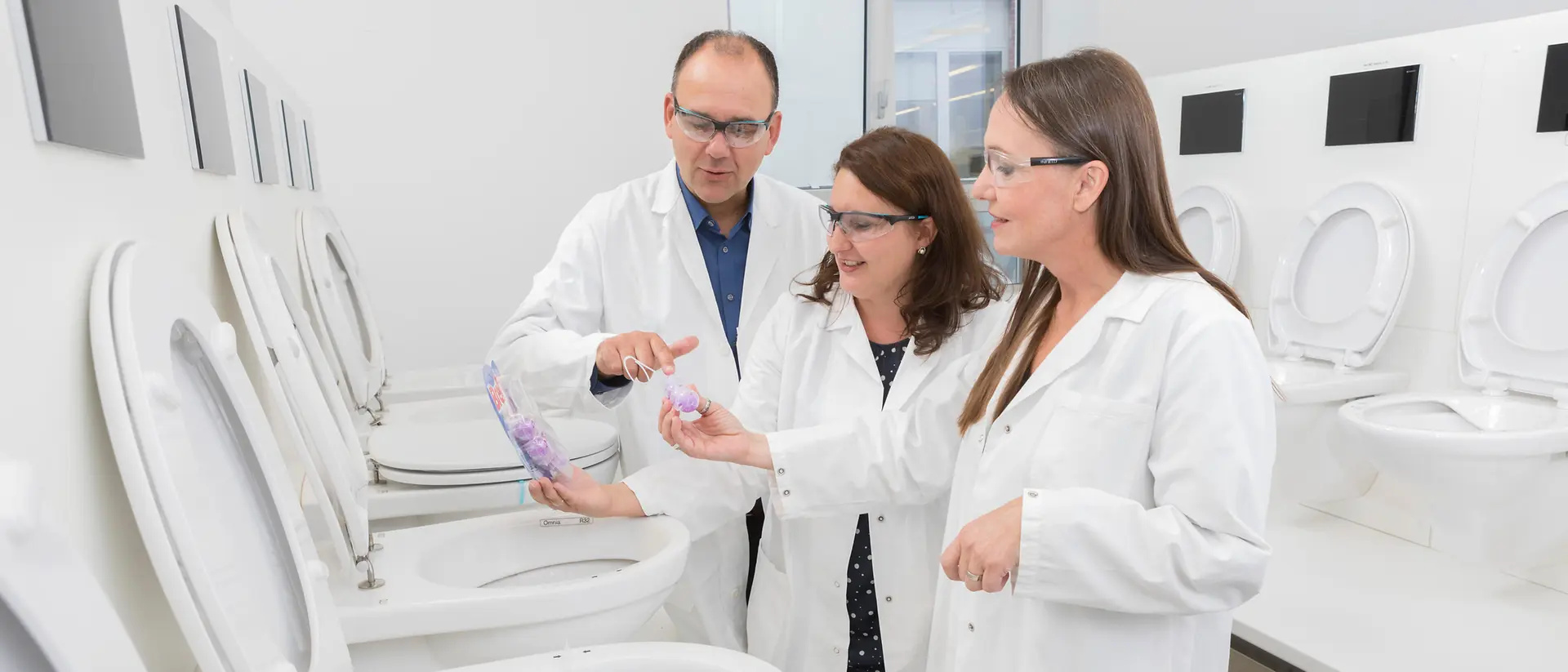 Researcher Anke Klemmstein (middle) was involved in the development of the 4-balls rimblock from Bref right from the start.